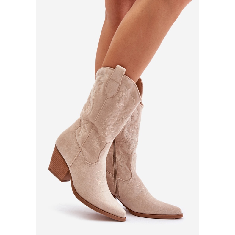 Naisten korkeakorkoiset cowboysaappaat, jotka on valmistettu Eco Suede vaaleanbeigestä Wendlisistä 1