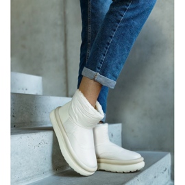 Beiget lämpimät lumisaappaat Cores-alustalla 1