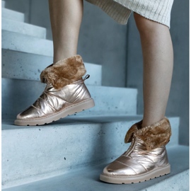 Edidda kullalla eristetyt lumisaappaat kauluksella kultainen 1