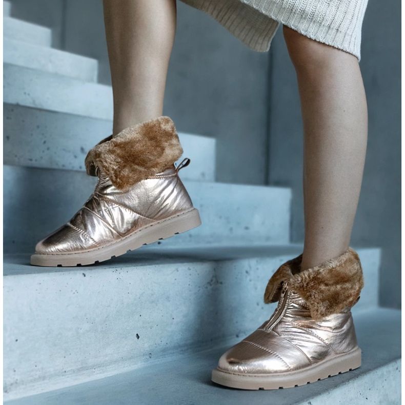 Edidda kullalla eristetyt lumisaappaat kauluksella kultainen 1