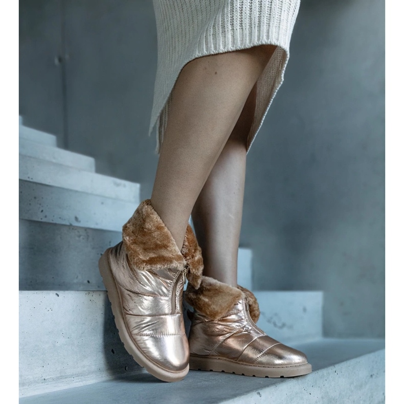 Edidda kullalla eristetyt lumisaappaat kauluksella kultainen 2