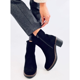 Linzi Mustat kumisaappaat 1