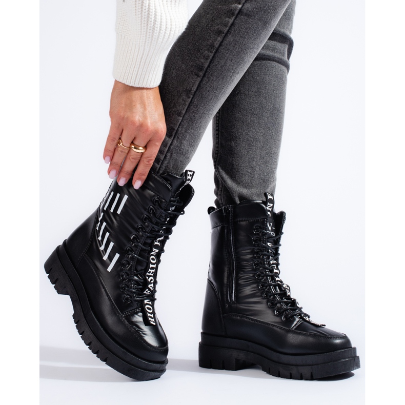 Naisten eristetyt laukut Vinceza-tasolla musta 1