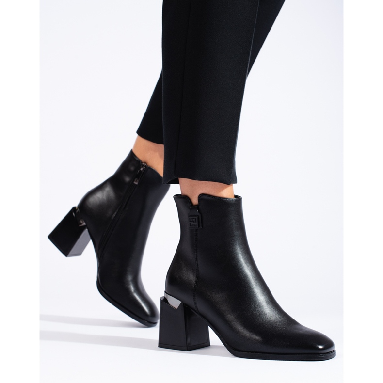 W. Potocki Potockin tyylikkäät mustat korkokengät 1