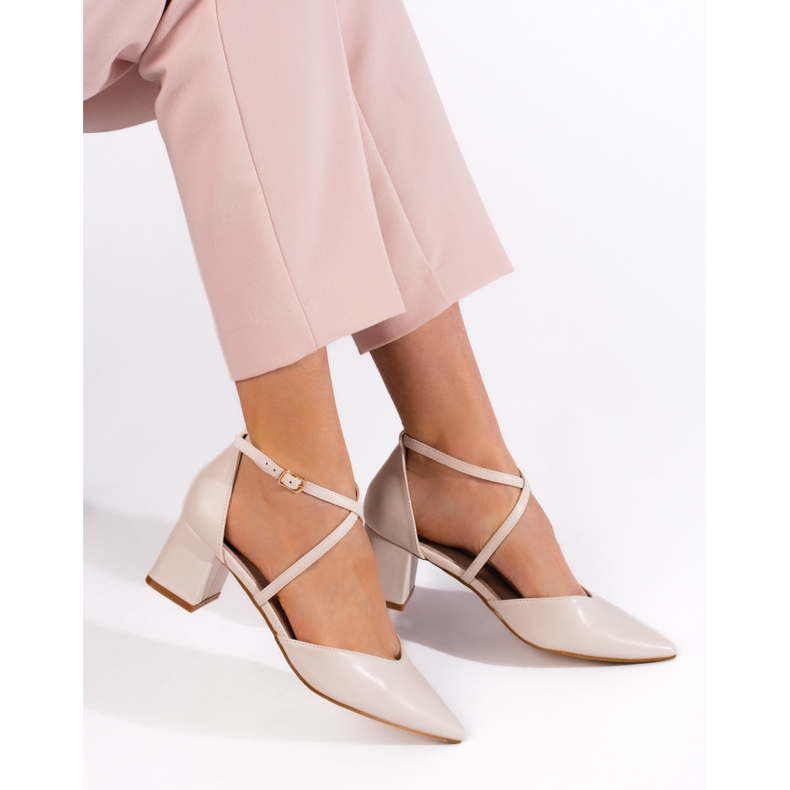 Goodin Vaalean beige-väriset naisten teräksiset sandaalit 1