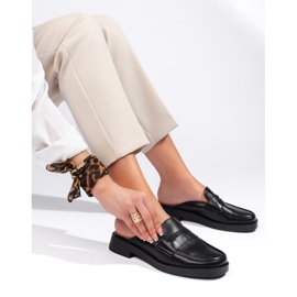 Mustat varvastossut paksulla pohjalla 1