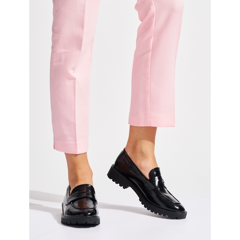 Patenttimustat mokasiinit 2