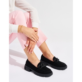 Mustat naisten mokasiinit koristeellisella ketjulla 1