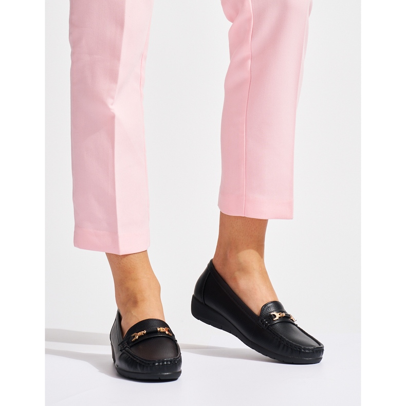 Mustat naisten mokasiinit koristeella 1