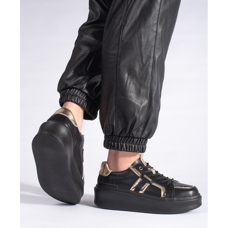 Mustat nahkaiset alustalenkkarit 2