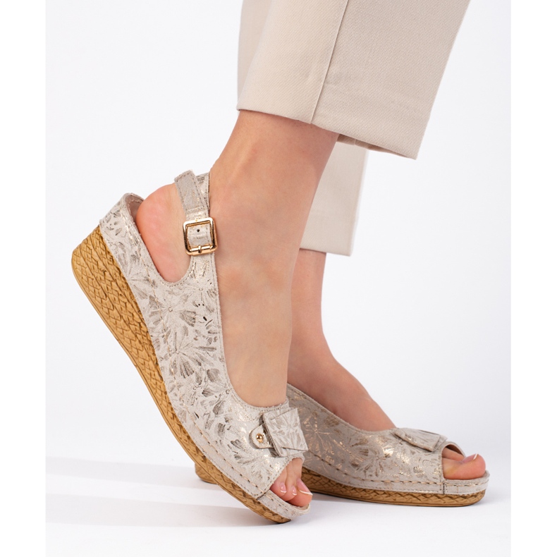 Beiget espadrille-matalat sandaalit 1