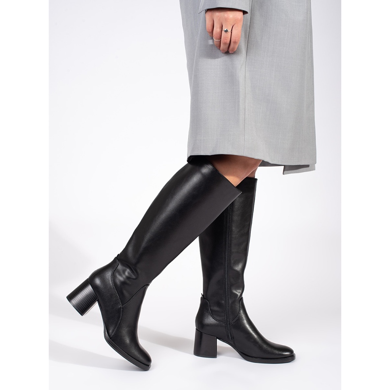 Naisten mustat klassiset nahkaiset korkeakorkoiset saappaat Sergio Leonelta 1