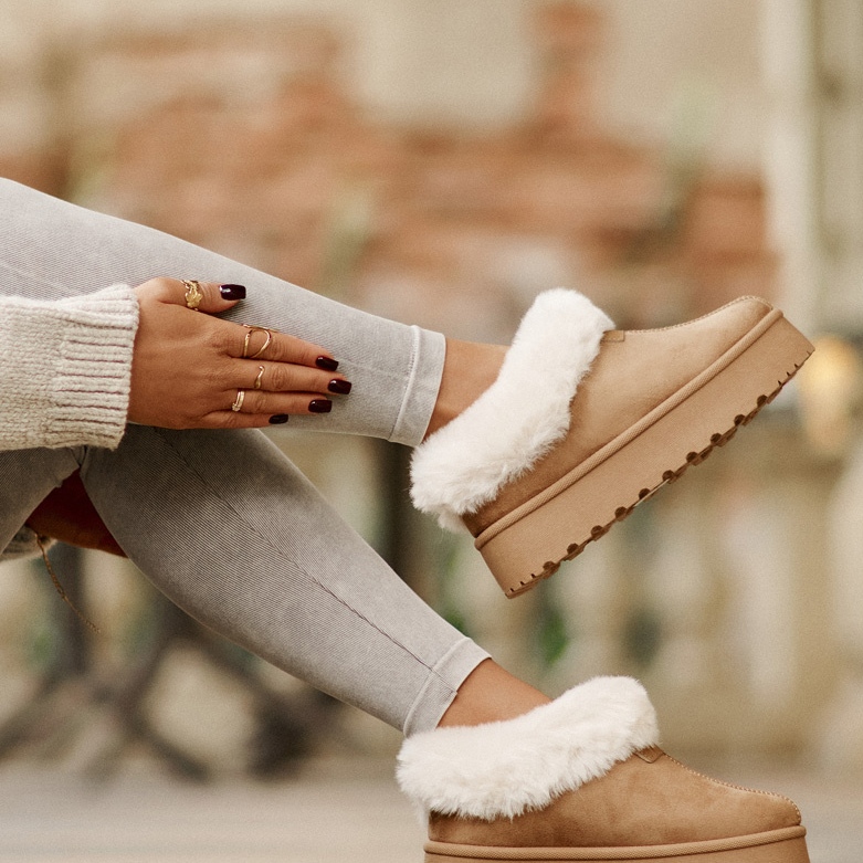 Lumisaappaat, joissa matala päällinen ja turkis alustalla Eco Suede Camel Neathoria ruskea 2