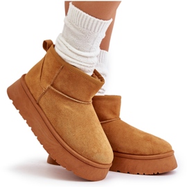 News Matalat naisten lumilaatuot lavalla, joka on eristetty kamelin turkista ruskea 5