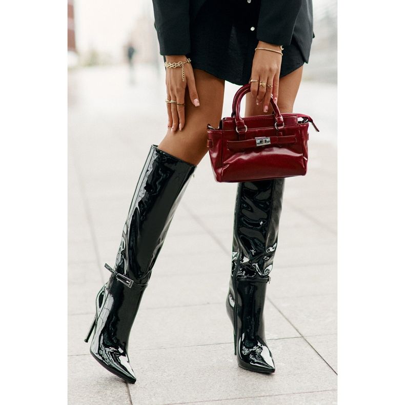 Patenttieristetyt saappaat korkeakorkoisella soljella, musta Tameliae 2