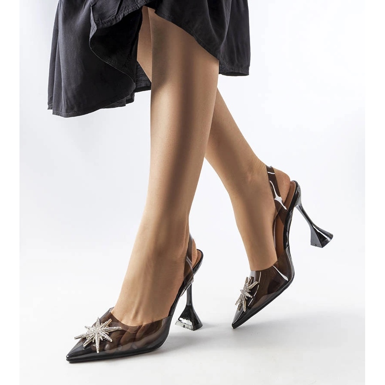 Mustat läpinäkyvät Huette pumput 1