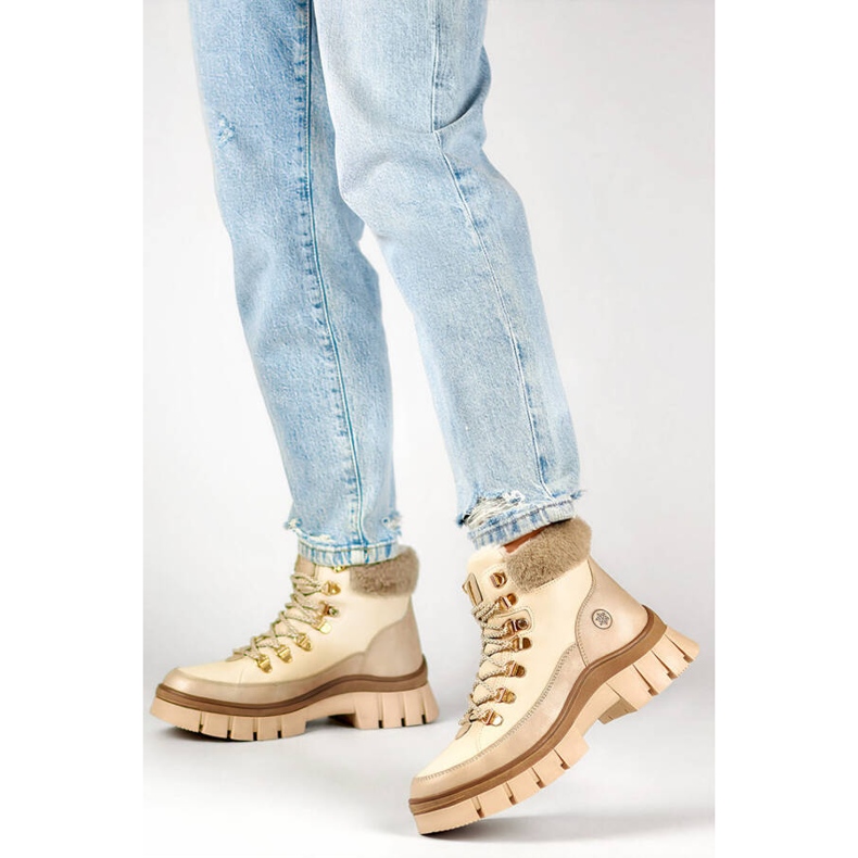 Naisten eristetyt saappaat, beige CC-44CREM 2