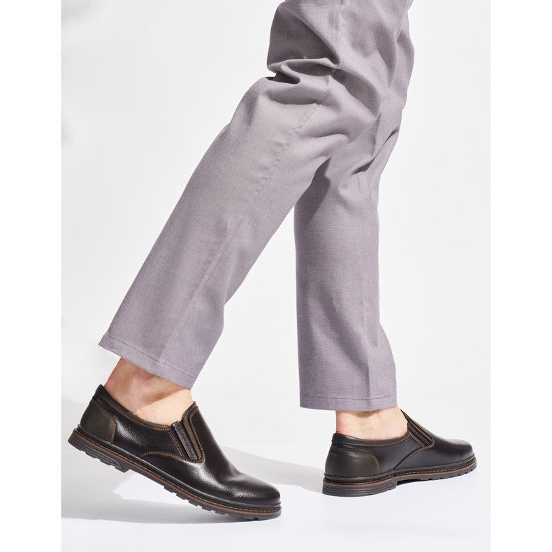 Tummanruskeat miesten kengät 2