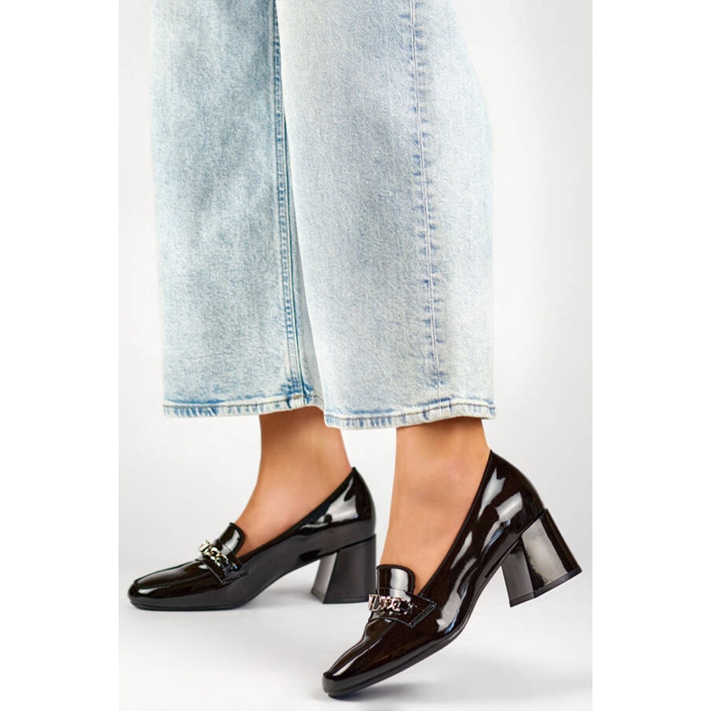 Naisten nahkaiset korkokengät koristeella, musta 24-58242B 2