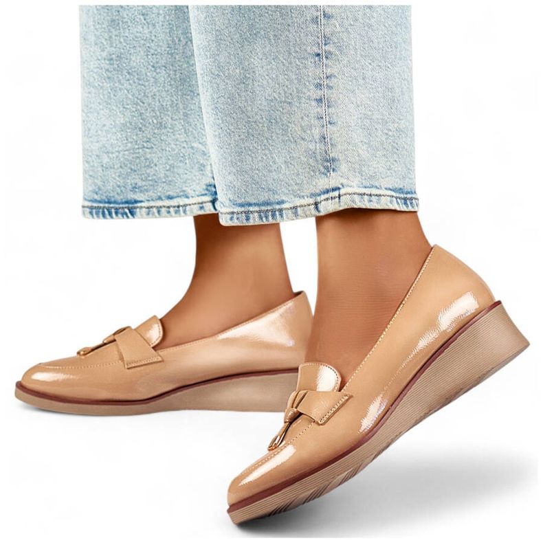 Naisten kengät, lakatut kiilalla, beige 24-58266BE 1