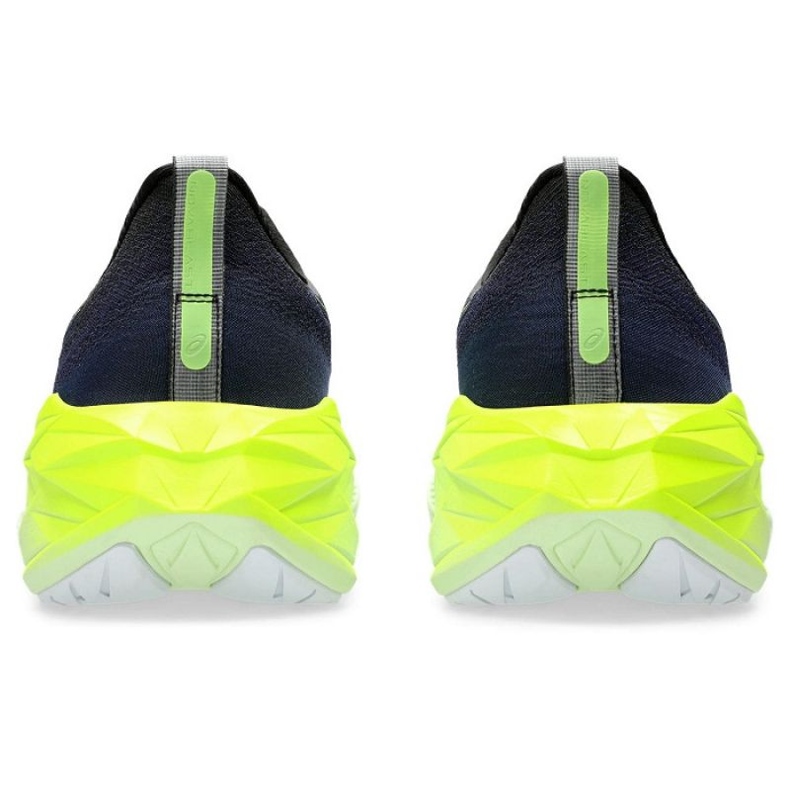 Asics Novablast 4 kengät 1011B693-003 musta 2