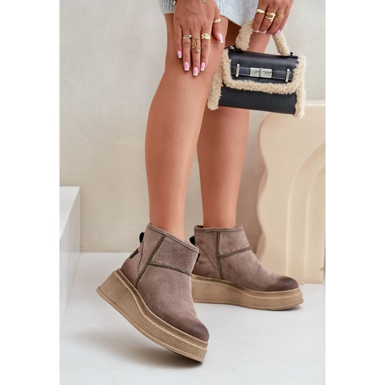 Nahkaiset mokkanahkaiset lumisaappaat alustalla ja kiilalla Maciejka 06769-02 tummanruskea 2