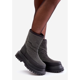 Mustat Avivina-koristetut lumisaappaat, joissa on alusta ja tasainen kantapää 1