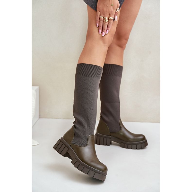 Saappaat, joissa joustava päällinen ja tasainen kantapää, tummanvihreä Mesidra 2