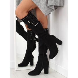 Mustat klassiset korkokengät 1