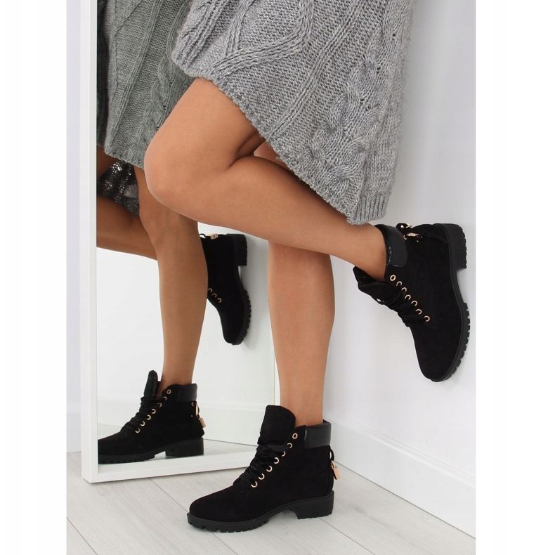 Mustat puiset saappaat naisille AT-0623-L Musta 1