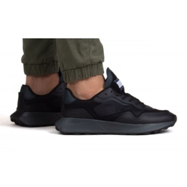 Tommy Hilfiger Runner Mix Material M EM0EM01259BDS kengät musta 2