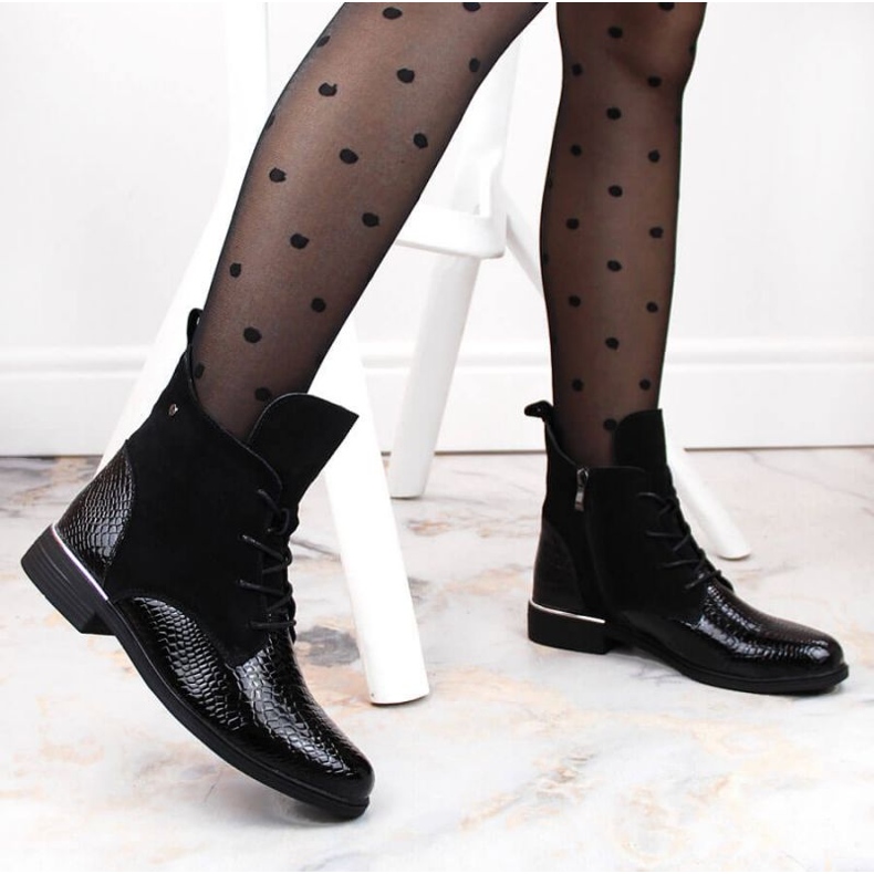 Filippo W PAW476 mustat kiiltonahkasaappaat 2