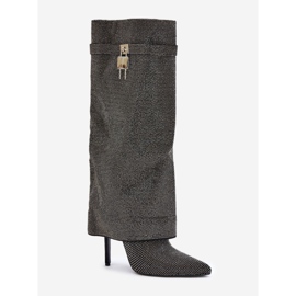 Malli C-337 Mustat saappaat 2