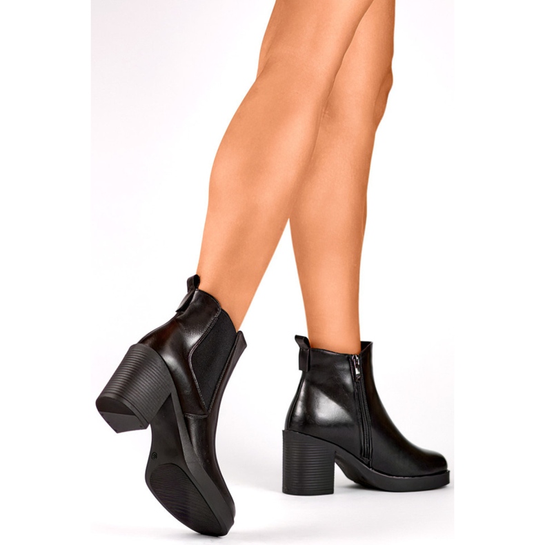 Turkisvuoratut naisten saappaat 24-12453B musta 1