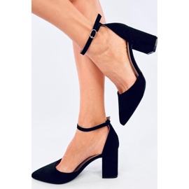 Mustat korkokengät nilkkakiinnityksellä 1