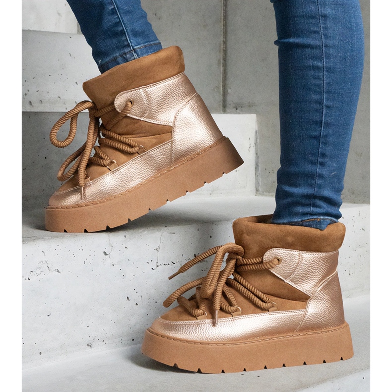 Ruskeat naisten alustalumisaappaat turkisvuorella 1