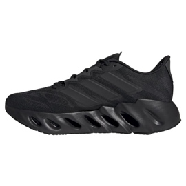 Kengät Adidas Switch Fwd M ID1779 musta 2