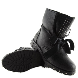 Työntekijät mustilla nastoilla E4947 musta 1