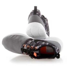 Nike Roshe One Print Jr 677782-004 kenkä valkoinen 9