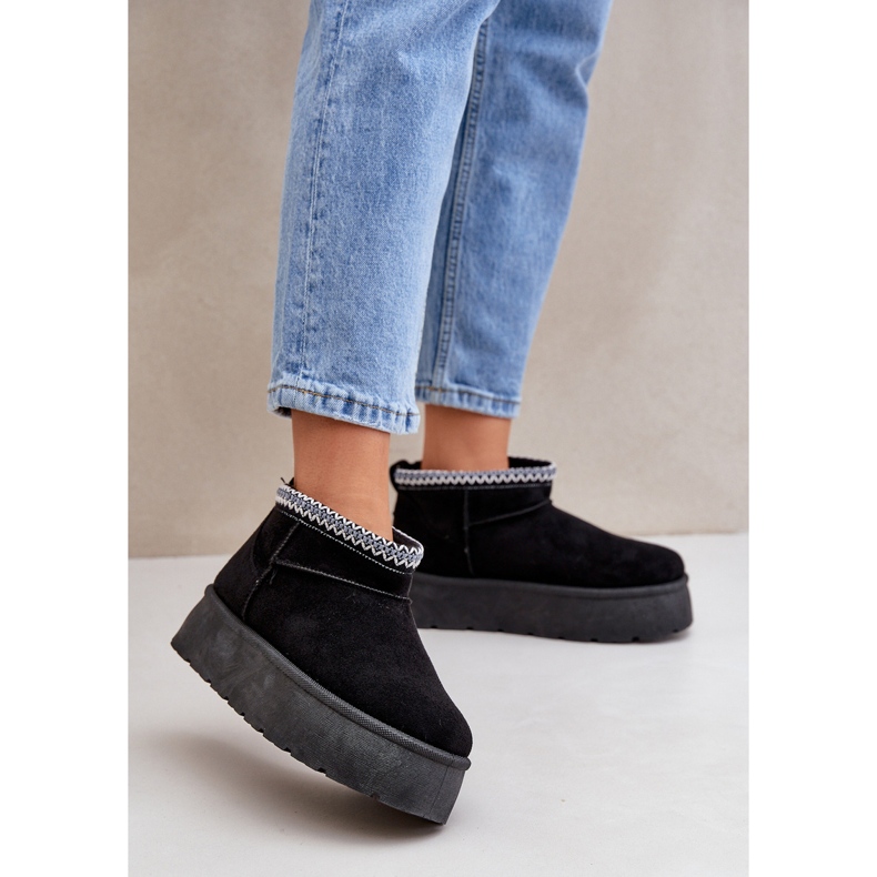 Mustat alustan lumisaappaat koristeellisella kirjontalla 2