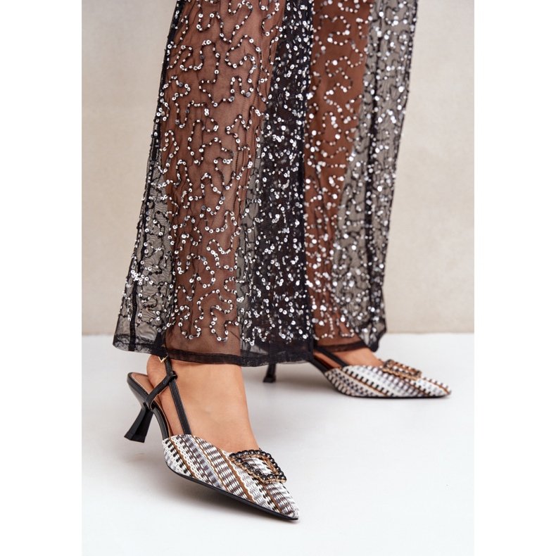 Naisten korkokengät avoimella korolla musta 1