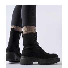 Mustat worker-nilkkurit massiivisella Riel - Solea -pohjalla 1