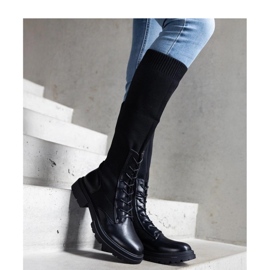 Mustat slip-on saappaat, joissa joustava materiaali päällinen Luana - Solea 2