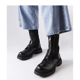 Mustat nilkkurit Napolitanilta - Solea 1