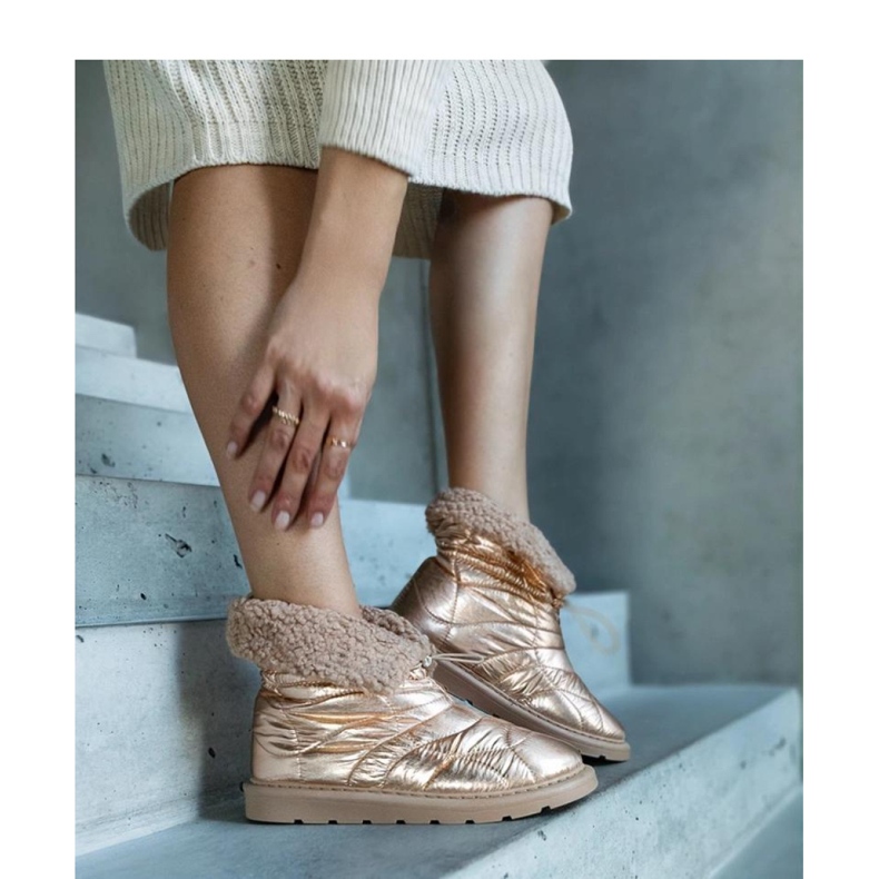 Kultaeristetyt lumisaappaat rannekkeella Caellita - Solea 1