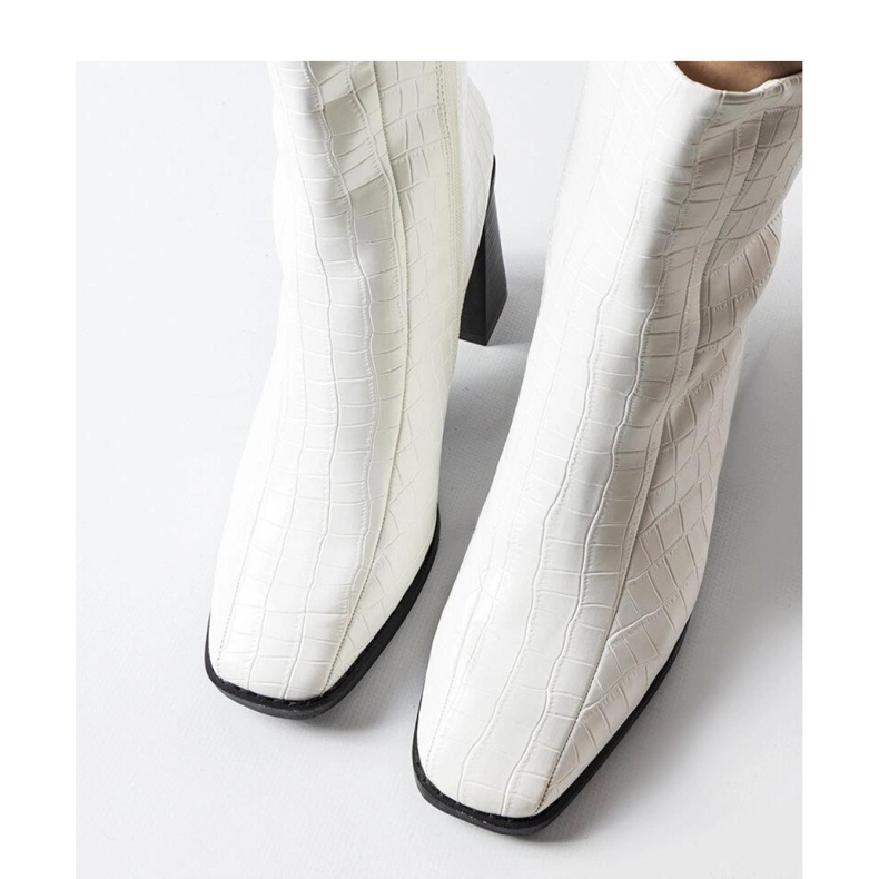 Valkoiset nilkkurit krokotiilinahkajäljitelmällä Belluci - Solea valkoinen 1