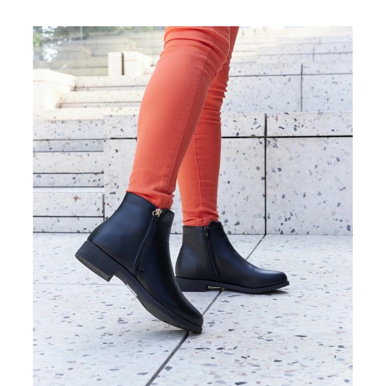 Mustat eristetyt Paien - Solean tasaiset saappaat 1