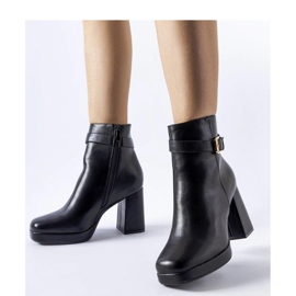 Mustat eristetyt klassiset nilkkurit Caio - Solea mokkaa 1