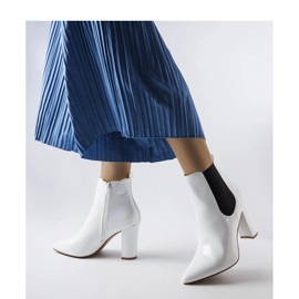 Valkoiset patentoidut nilkkurit vetoketjulla valkoinen 1