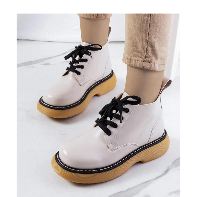 Redelek - Solean beigenväriset bovver-saappaat 1